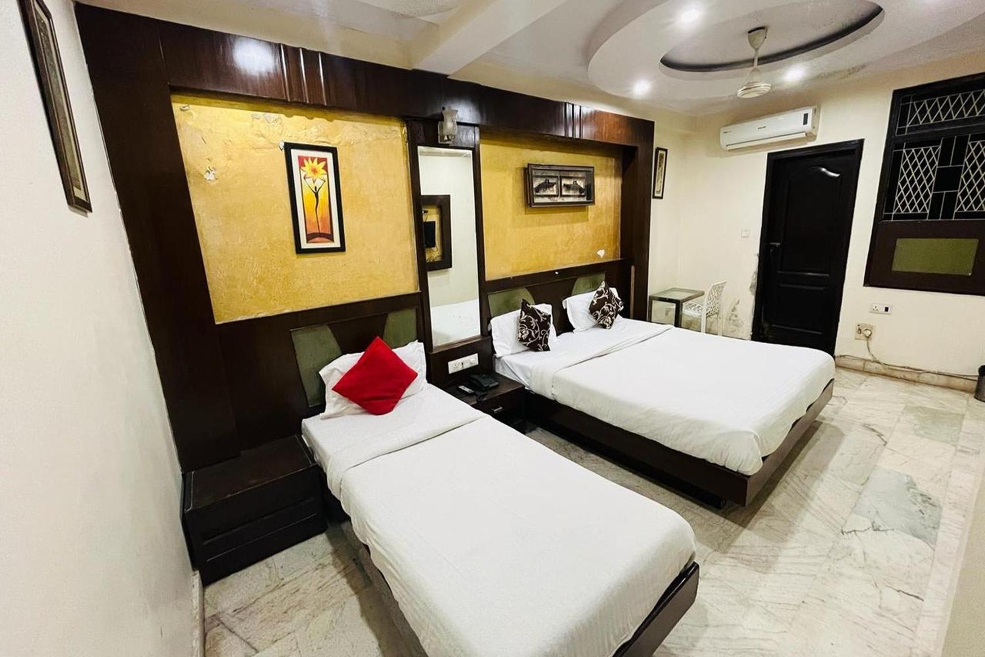 Spot Inn Hostel Νέο Δελχί Εξωτερικό φωτογραφία