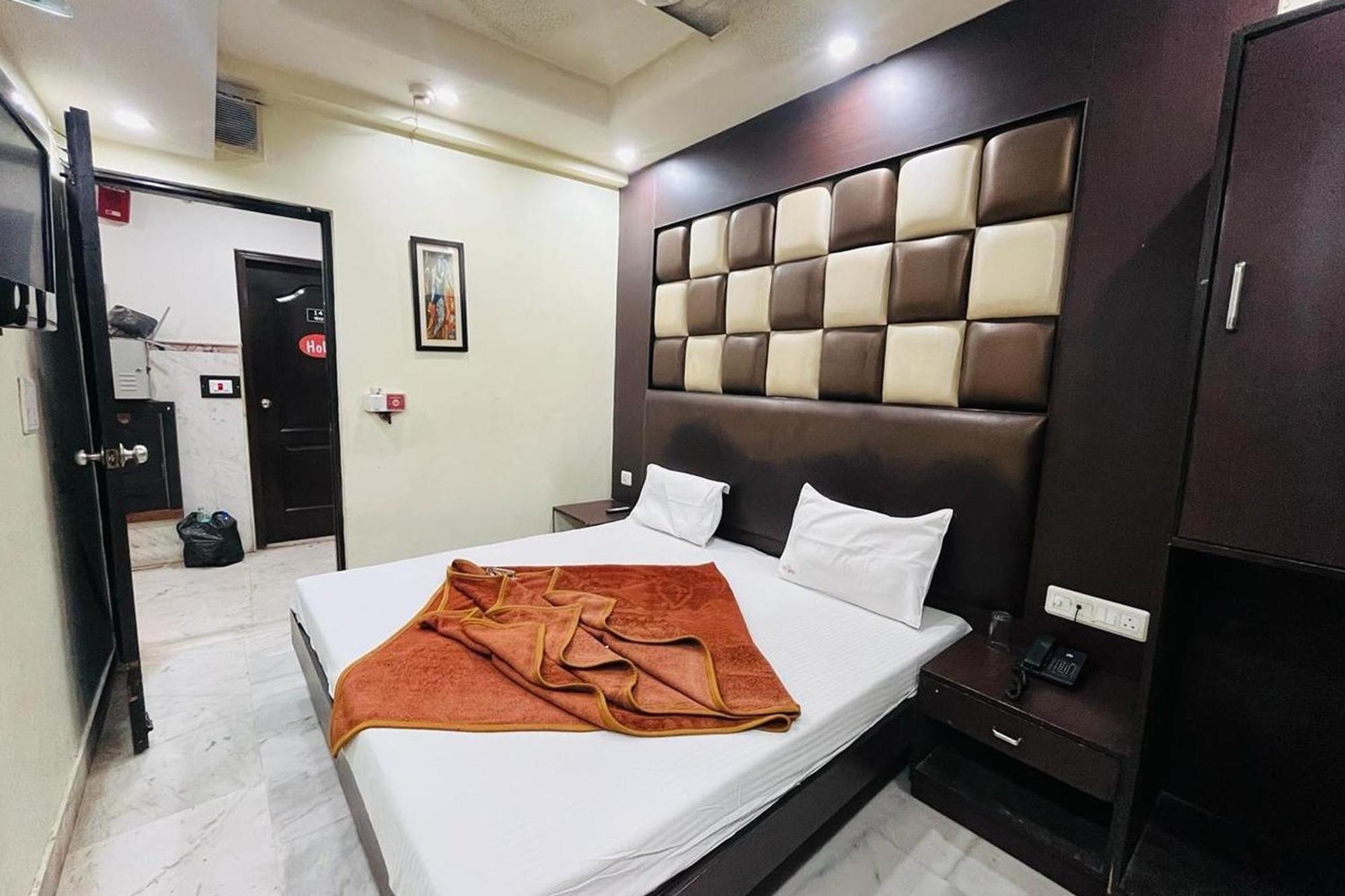 Spot Inn Hostel Νέο Δελχί Εξωτερικό φωτογραφία