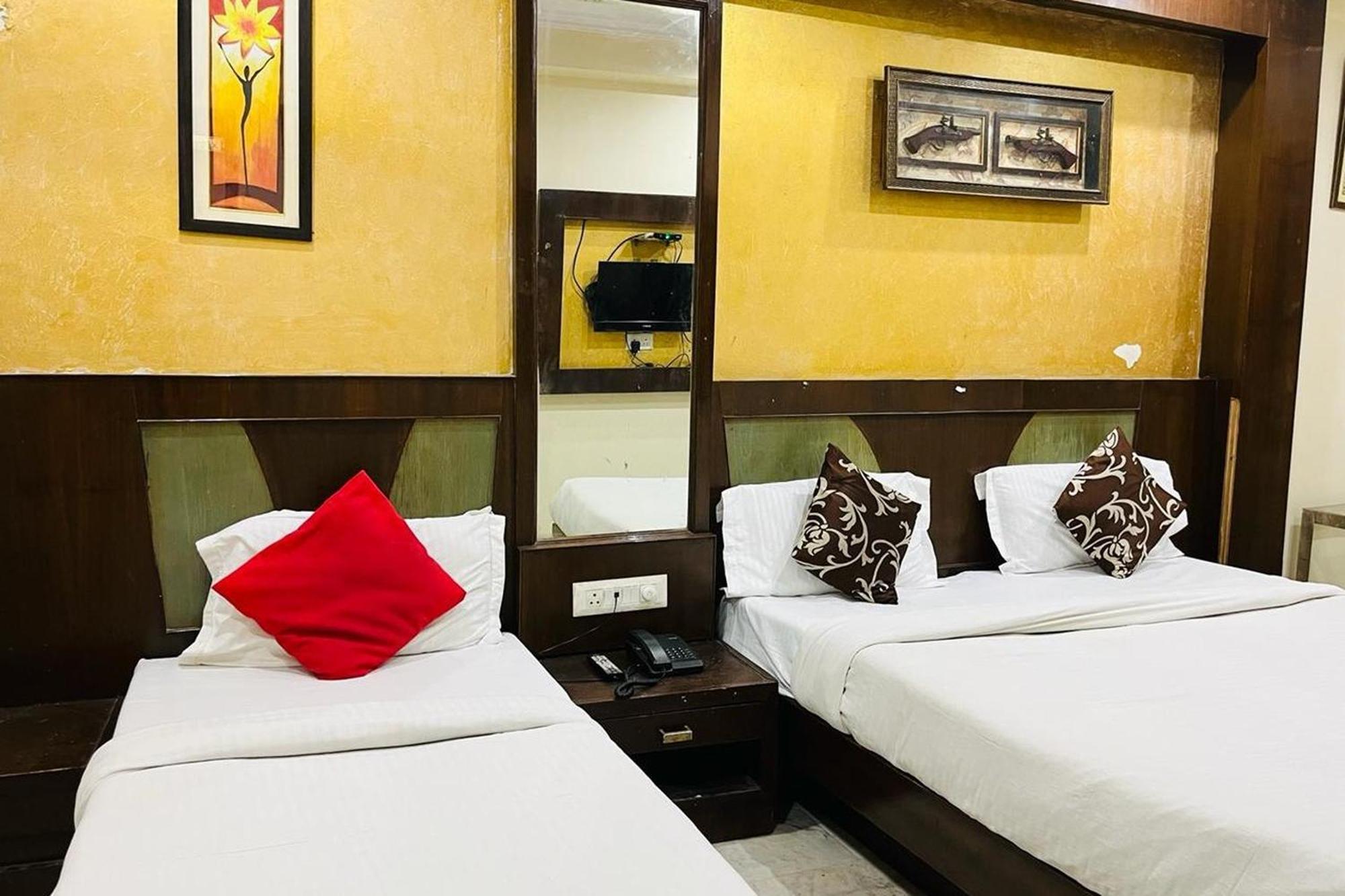 Spot Inn Hostel Νέο Δελχί Εξωτερικό φωτογραφία