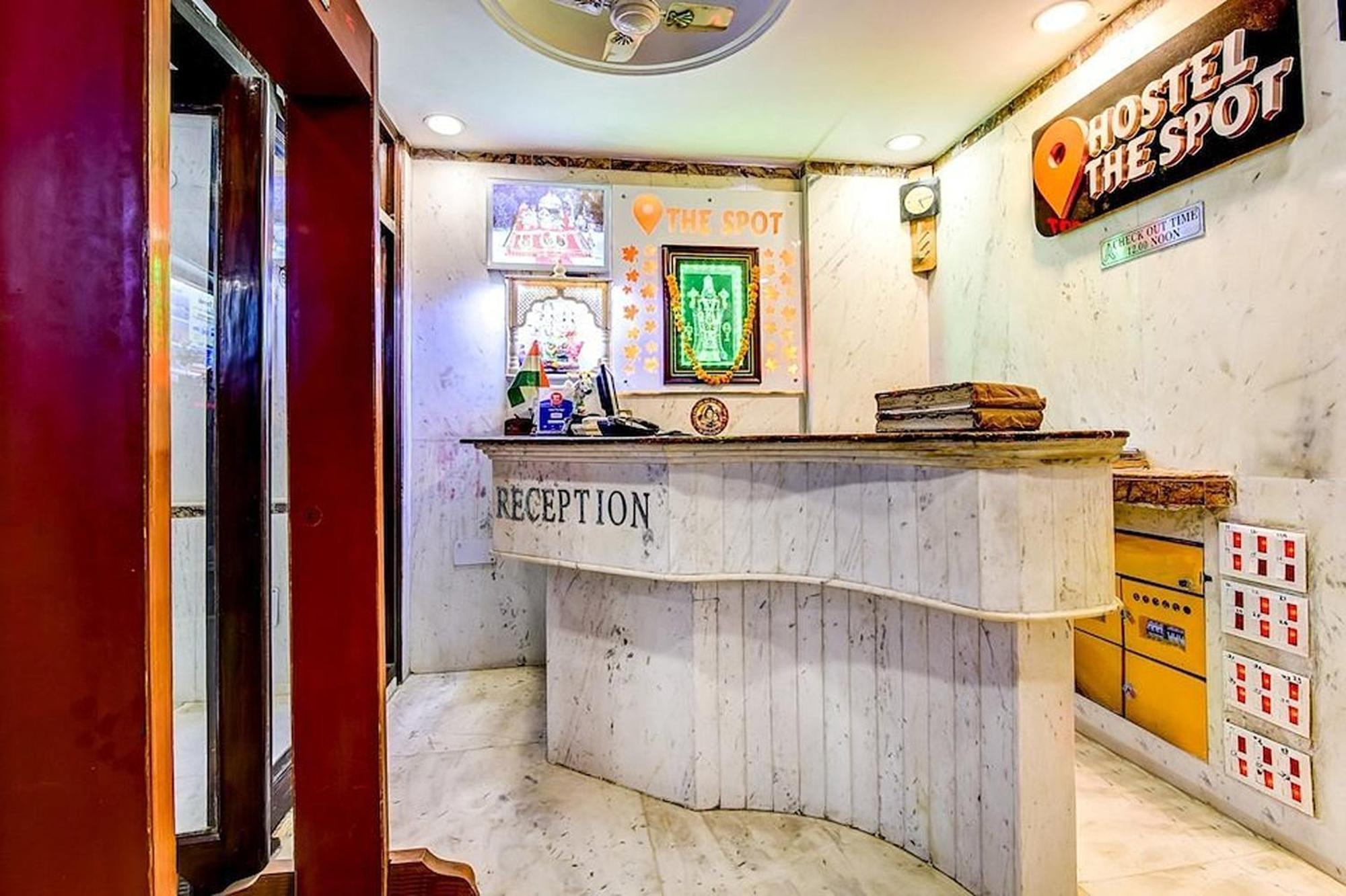 Spot Inn Hostel Νέο Δελχί Εξωτερικό φωτογραφία