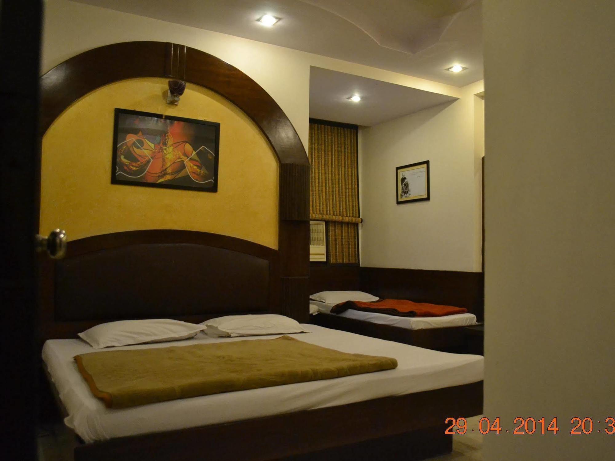Spot Inn Hostel Νέο Δελχί Εξωτερικό φωτογραφία